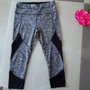 RBX Women's Leggings 3/4 Cropped Gray Black Medium